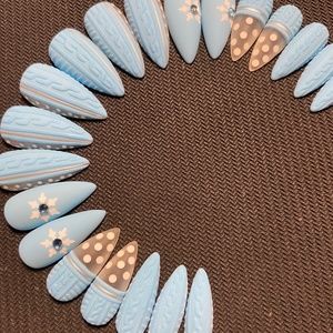 Medium stiletto presson nails